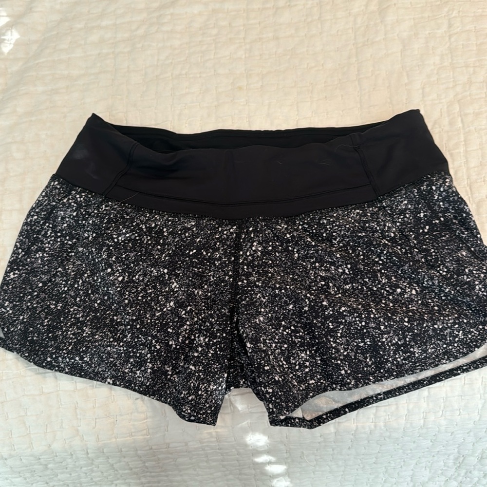Lulu lemon shorts in perfect condition